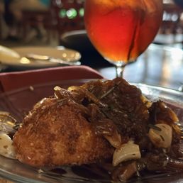 Lucca’s signature dishes Cioppino, Veal Saltimbocca, Duck Confit, Filet Mignon